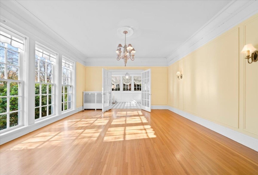 1412 PEABODY AVE, Memphis, Tennessee 38104, 3 Bedrooms Bedrooms, 8 Rooms Rooms,1.1 BathroomsBathrooms,Residential,For Sale,PEABODY,10211069