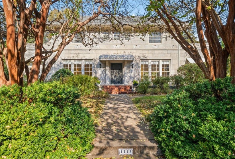 1412 PEABODY AVE, Memphis, Tennessee 38104, 3 Bedrooms Bedrooms, 8 Rooms Rooms,1.1 BathroomsBathrooms,Residential,For Sale,PEABODY,10211069