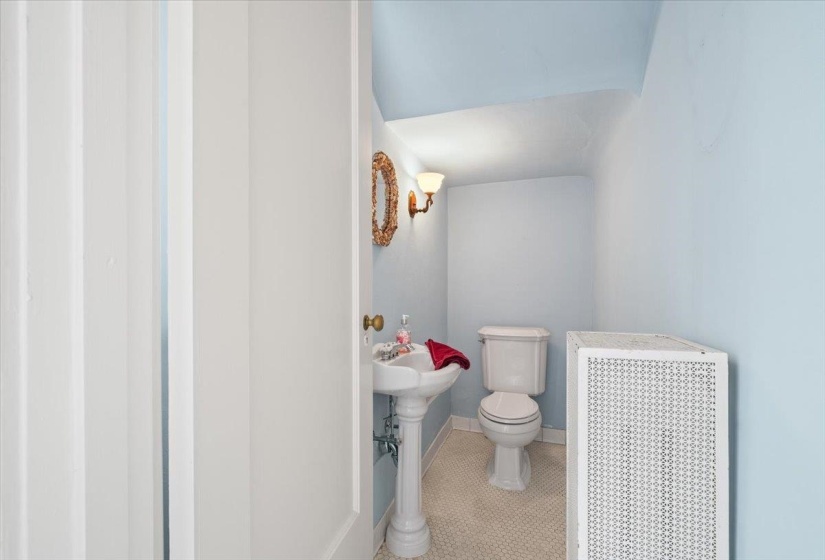 1412 PEABODY AVE, Memphis, Tennessee 38104, 3 Bedrooms Bedrooms, 8 Rooms Rooms,1.1 BathroomsBathrooms,Residential,For Sale,PEABODY,10211069