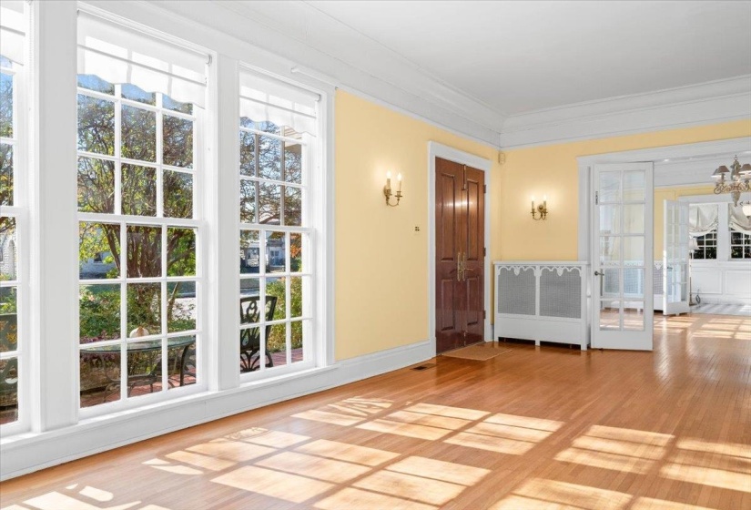 1412 PEABODY AVE, Memphis, Tennessee 38104, 3 Bedrooms Bedrooms, 8 Rooms Rooms,1.1 BathroomsBathrooms,Residential,For Sale,PEABODY,10211069