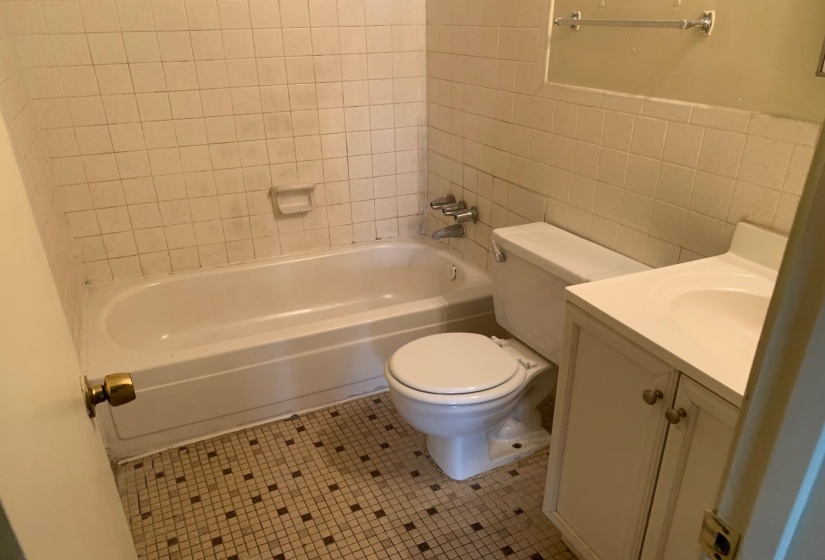 3438 SPOTTSWOOD AVE, Memphis, Tennessee 38111, 2 Bedrooms Bedrooms, 4 Rooms Rooms,1.1 BathroomsBathrooms,Residential,For Sale,SPOTTSWOOD,10211094