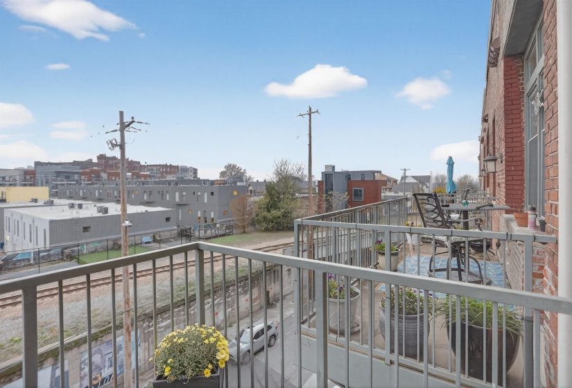 435 FRONT ST, Memphis, Tennessee 38103, 2 Bedroom Bedrooms, 5 Room Rooms,2.1 BathroomBathrooms,Residential,For Sale,FRONT,0,10211115
