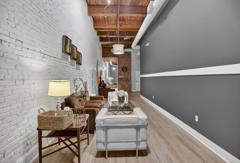 435 FRONT ST, Memphis, Tennessee 38103, 2 Bedroom Bedrooms, 5 Room Rooms,2.1 BathroomBathrooms,Residential,For Sale,FRONT,0,10211115