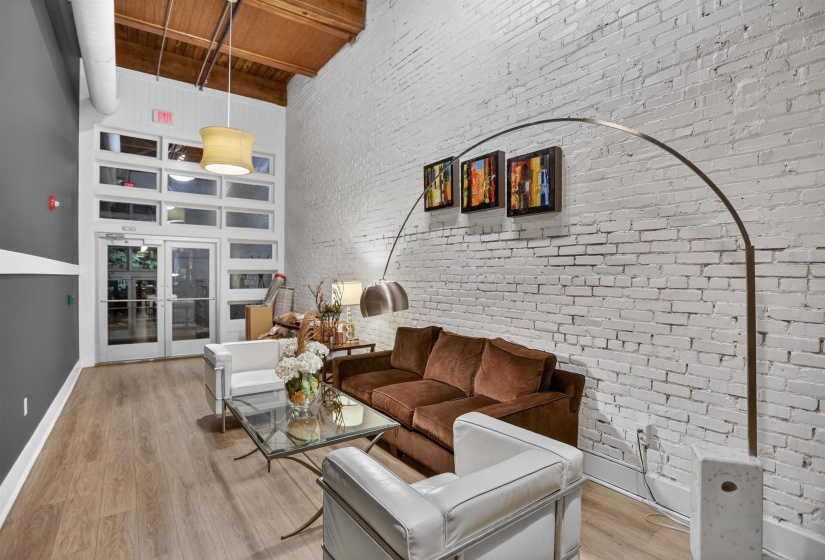 435 FRONT ST, Memphis, Tennessee 38103, 2 Bedroom Bedrooms, 5 Room Rooms,2.1 BathroomBathrooms,Residential,For Sale,FRONT,0,10211115