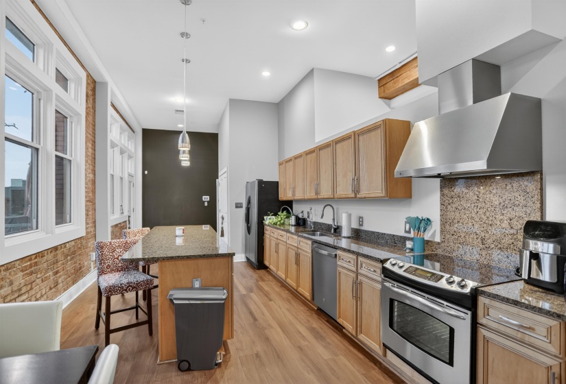 435 FRONT ST, Memphis, Tennessee 38103, 2 Bedroom Bedrooms, 5 Room Rooms,2.1 BathroomBathrooms,Residential,For Sale,FRONT,0,10211115