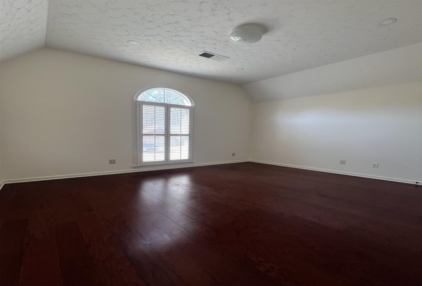 1770 MILL GLEN CV, Memphis, Tennessee 38016, 4 Bedrooms Bedrooms, 7 Rooms Rooms,2 BathroomsBathrooms,Residential,For Sale,MILL GLEN,10211125