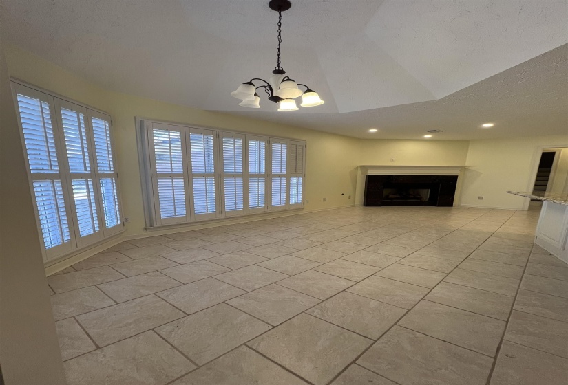 1770 MILL GLEN CV, Memphis, Tennessee 38016, 4 Bedrooms Bedrooms, 7 Rooms Rooms,2 BathroomsBathrooms,Residential,For Sale,MILL GLEN,10211125