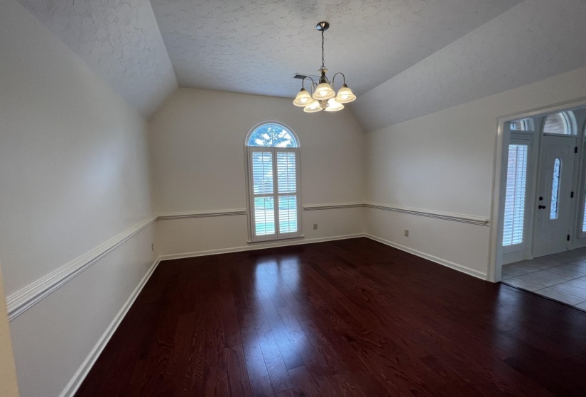 1770 MILL GLEN CV, Memphis, Tennessee 38016, 4 Bedrooms Bedrooms, 7 Rooms Rooms,2 BathroomsBathrooms,Residential,For Sale,MILL GLEN,10211125