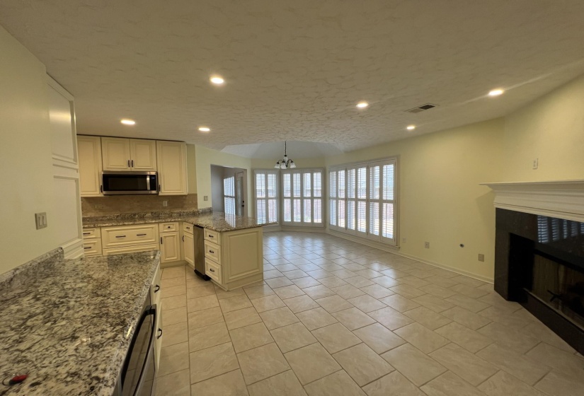1770 MILL GLEN CV, Memphis, Tennessee 38016, 4 Bedrooms Bedrooms, 7 Rooms Rooms,2 BathroomsBathrooms,Residential,For Sale,MILL GLEN,10211125