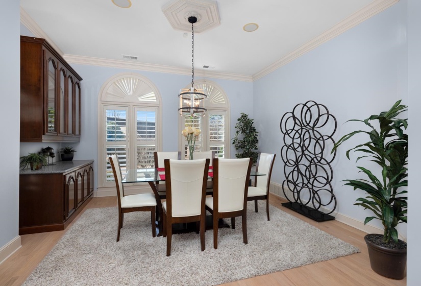 2445 EAGLERIDGE LN, Memphis, Tennessee 38016, 4 Bedrooms Bedrooms, 8 Rooms Rooms,3.1 BathroomsBathrooms,Residential,For Sale,EAGLERIDGE,10211194