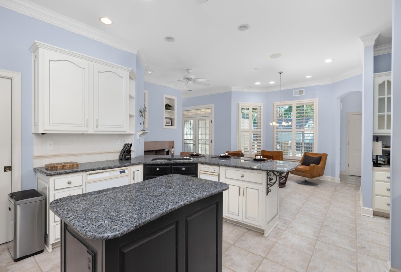 2445 EAGLERIDGE LN, Memphis, Tennessee 38016, 4 Bedrooms Bedrooms, 8 Rooms Rooms,3.1 BathroomsBathrooms,Residential,For Sale,EAGLERIDGE,10211194