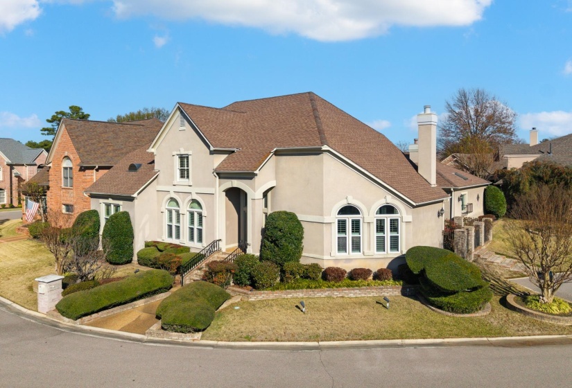2445 EAGLERIDGE LN, Memphis, Tennessee 38016, 4 Bedrooms Bedrooms, 8 Rooms Rooms,3.1 BathroomsBathrooms,Residential,For Sale,EAGLERIDGE,10211194