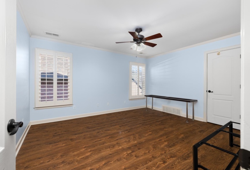 2445 EAGLERIDGE LN, Memphis, Tennessee 38016, 4 Bedrooms Bedrooms, 8 Rooms Rooms,3.1 BathroomsBathrooms,Residential,For Sale,EAGLERIDGE,10211194