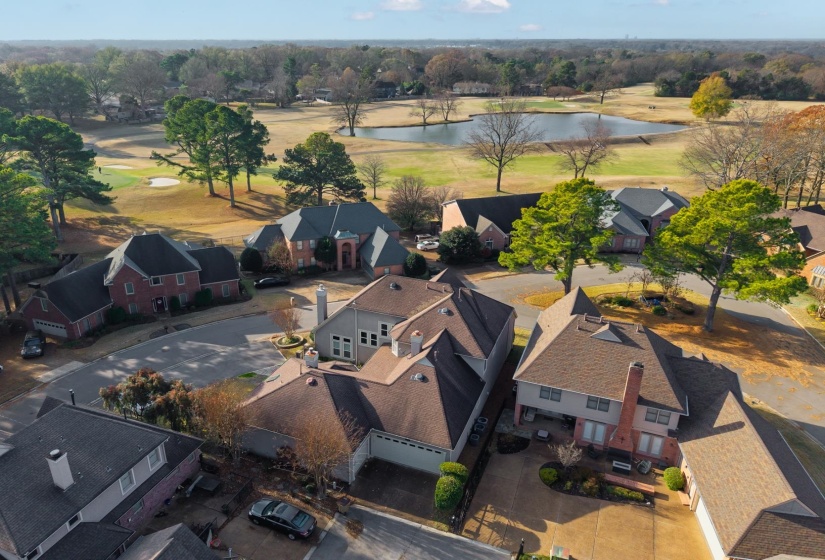 2445 EAGLERIDGE LN, Memphis, Tennessee 38016, 4 Bedrooms Bedrooms, 8 Rooms Rooms,3.1 BathroomsBathrooms,Residential,For Sale,EAGLERIDGE,10211194