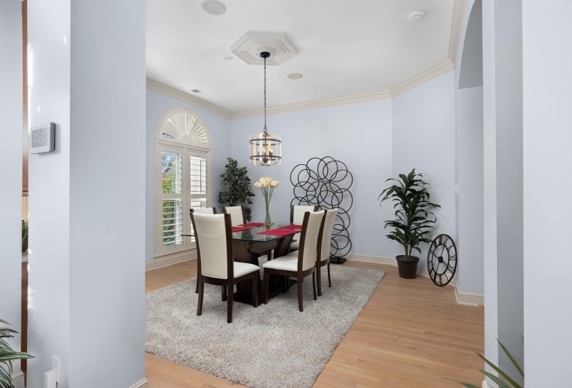 2445 EAGLERIDGE LN, Memphis, Tennessee 38016, 4 Bedrooms Bedrooms, 8 Rooms Rooms,3.1 BathroomsBathrooms,Residential,For Sale,EAGLERIDGE,10211194