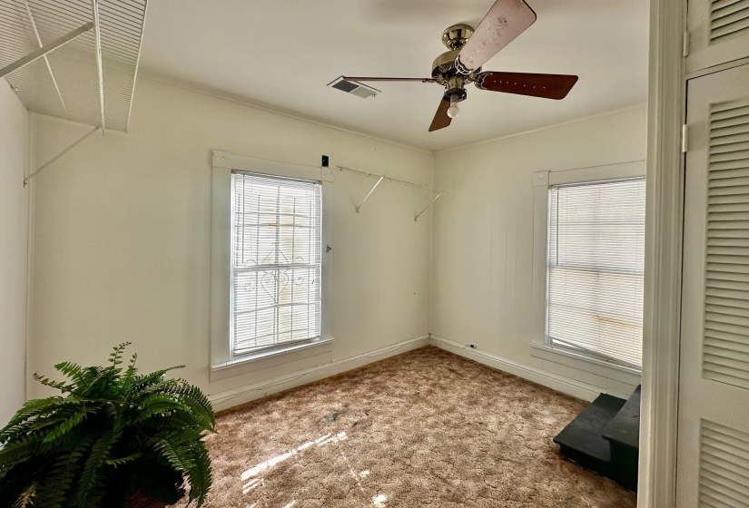 1108 WHITEHAVEN LN, Memphis, Tennessee 38116, 5 Bedroom Bedrooms, 2 Room Rooms,2.1 BathroomBathrooms,Residential,For Sale,WHITEHAVEN,0,10211212