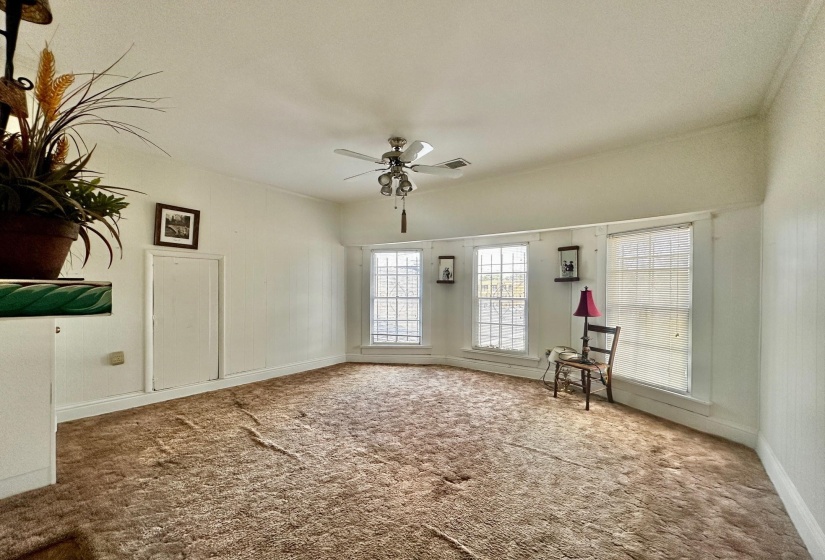 1108 WHITEHAVEN LN, Memphis, Tennessee 38116, 5 Bedroom Bedrooms, 2 Room Rooms,2.1 BathroomBathrooms,Residential,For Sale,WHITEHAVEN,0,10211212