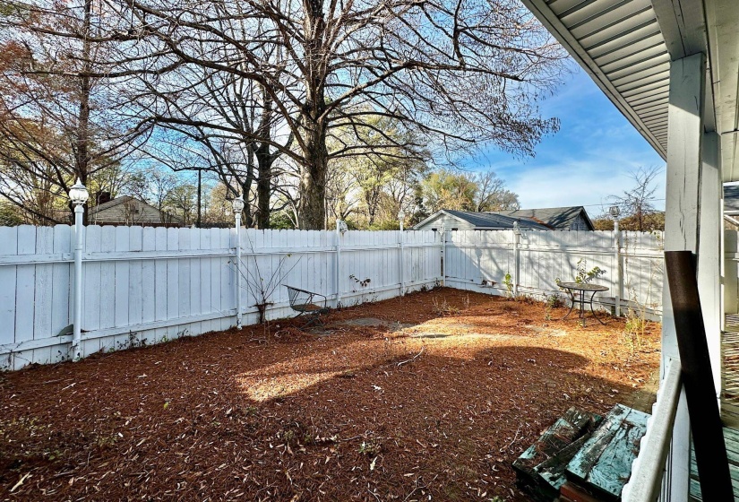 1108 WHITEHAVEN LN, Memphis, Tennessee 38116, 5 Bedroom Bedrooms, 2 Room Rooms,2.1 BathroomBathrooms,Residential,For Sale,WHITEHAVEN,0,10211212