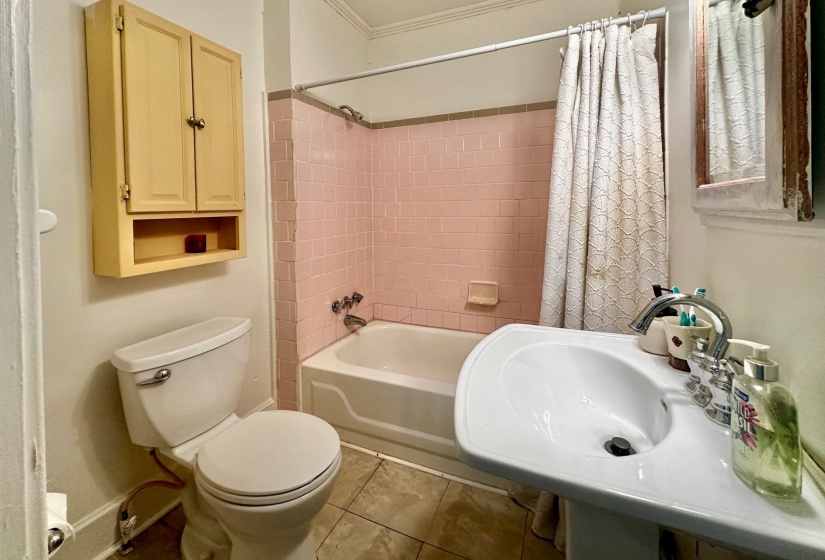 1108 WHITEHAVEN LN, Memphis, Tennessee 38116, 5 Bedroom Bedrooms, 2 Room Rooms,2.1 BathroomBathrooms,Residential,For Sale,WHITEHAVEN,0,10211212