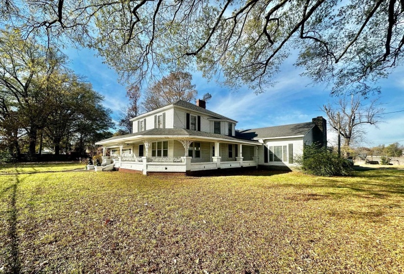 1108 WHITEHAVEN LN, Memphis, Tennessee 38116, 5 Bedroom Bedrooms, 2 Room Rooms,2.1 BathroomBathrooms,Residential,For Sale,WHITEHAVEN,0,10211212