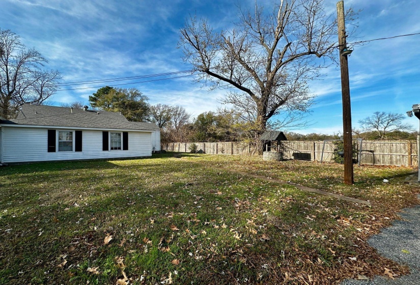 1108 WHITEHAVEN LN, Memphis, Tennessee 38116, 5 Bedroom Bedrooms, 2 Room Rooms,2.1 BathroomBathrooms,Residential,For Sale,WHITEHAVEN,0,10211212