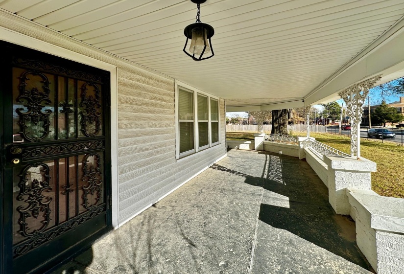 1108 WHITEHAVEN LN, Memphis, Tennessee 38116, 5 Bedroom Bedrooms, 2 Room Rooms,2.1 BathroomBathrooms,Residential,For Sale,WHITEHAVEN,0,10211212