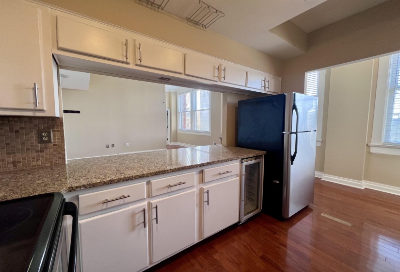 10 MAIN ST, Memphis, Tennessee 38103, 2 Bedrooms Bedrooms, 4 Rooms Rooms,2 BathroomsBathrooms,Residential,For Sale,MAIN,10211217