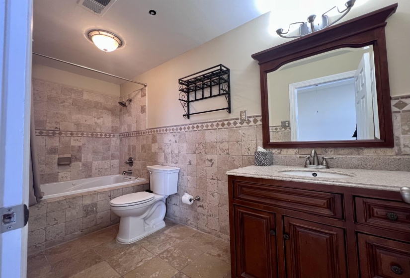10 MAIN ST, Memphis, Tennessee 38103, 2 Bedrooms Bedrooms, 4 Rooms Rooms,2 BathroomsBathrooms,Residential,For Sale,MAIN,10211217