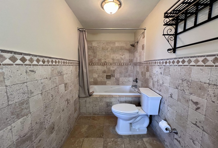 10 MAIN ST, Memphis, Tennessee 38103, 2 Bedrooms Bedrooms, 4 Rooms Rooms,2 BathroomsBathrooms,Residential,For Sale,MAIN,10211217