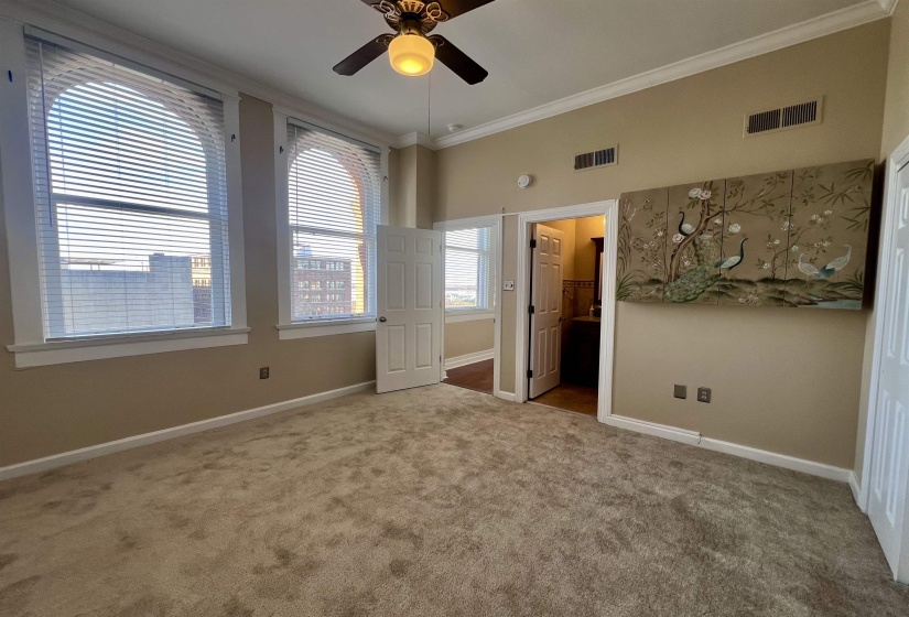 10 MAIN ST, Memphis, Tennessee 38103, 2 Bedrooms Bedrooms, 4 Rooms Rooms,2 BathroomsBathrooms,Residential,For Sale,MAIN,10211217