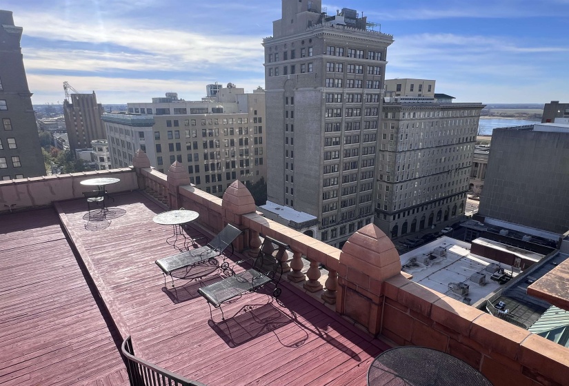 10 MAIN ST, Memphis, Tennessee 38103, 2 Bedrooms Bedrooms, 4 Rooms Rooms,2 BathroomsBathrooms,Residential,For Sale,MAIN,10211217