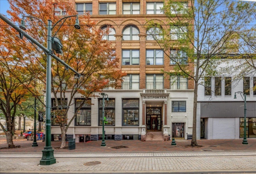 10 MAIN ST, Memphis, Tennessee 38103, 2 Bedrooms Bedrooms, 4 Rooms Rooms,2 BathroomsBathrooms,Residential,For Sale,MAIN,10211217