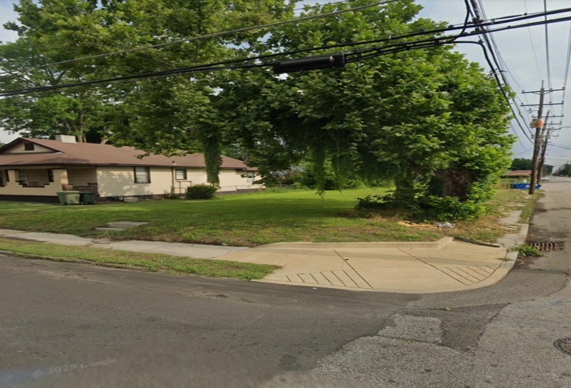 View of front of home featuring a front lawn