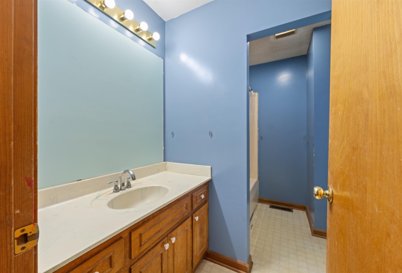 465 METRO RD, Eads, Tennessee 38028-3123, 5 Bedrooms Bedrooms, 9 Rooms Rooms,3 BathroomsBathrooms,Residential,For Sale,METRO,10211352