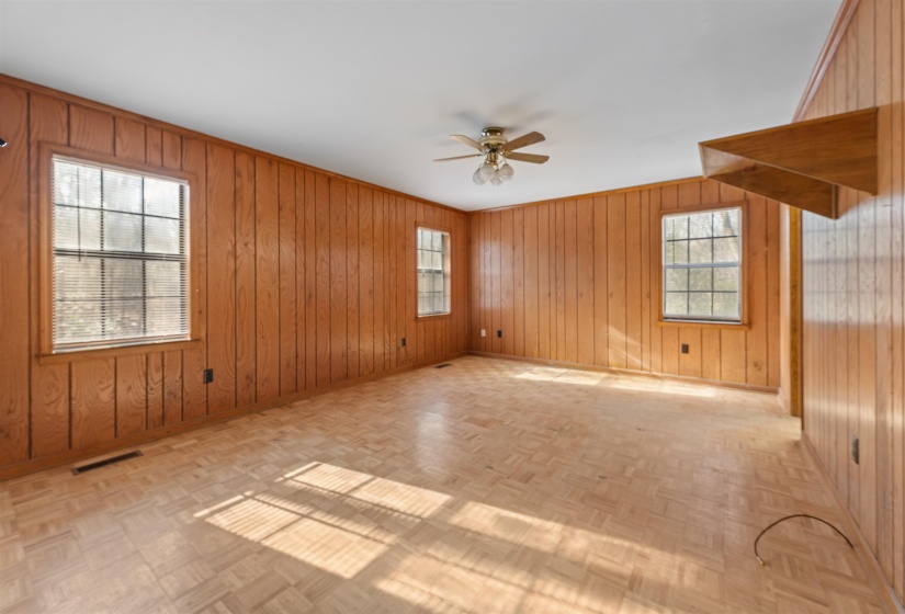 465 METRO RD, Eads, Tennessee 38028-3123, 5 Bedrooms Bedrooms, 9 Rooms Rooms,3 BathroomsBathrooms,Residential,For Sale,METRO,10211352