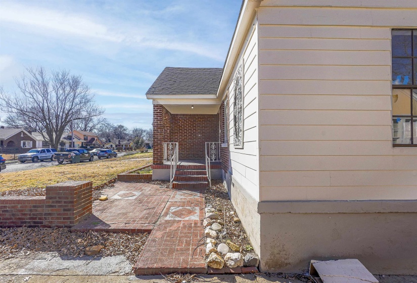View of patio / terrace featuring a residential view