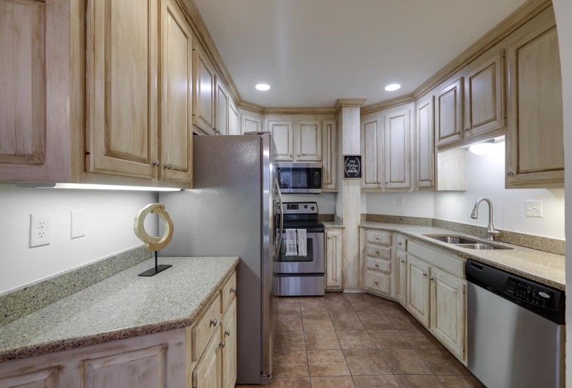 107 COURT AVE, Memphis, Tennessee 38103, 2 Bedrooms Bedrooms, 5 Rooms Rooms,2 BathroomsBathrooms,Residential,For Sale,COURT,10211402