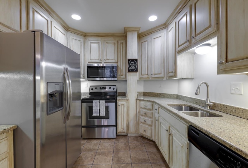 107 COURT AVE, Memphis, Tennessee 38103, 2 Bedrooms Bedrooms, 5 Rooms Rooms,2 BathroomsBathrooms,Residential,For Sale,COURT,10211402