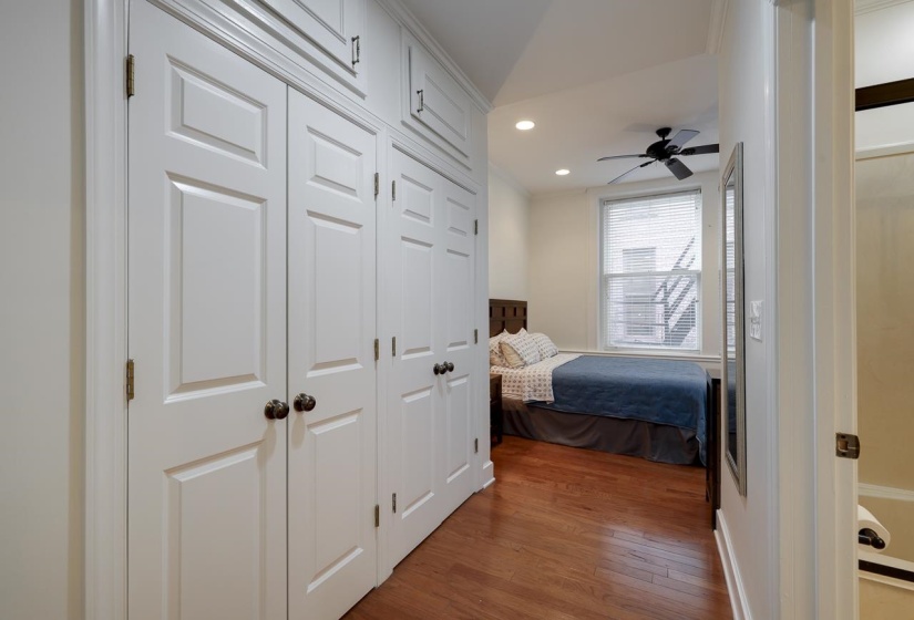107 COURT AVE, Memphis, Tennessee 38103, 2 Bedrooms Bedrooms, 5 Rooms Rooms,2 BathroomsBathrooms,Residential,For Sale,COURT,10211402
