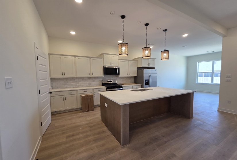 155 HAZEL CREST DR, Oakland, Tennessee 38060, 4 Bedrooms Bedrooms, 12 Rooms Rooms,3 BathroomsBathrooms,Residential,For Sale,HAZEL CREST,10211343