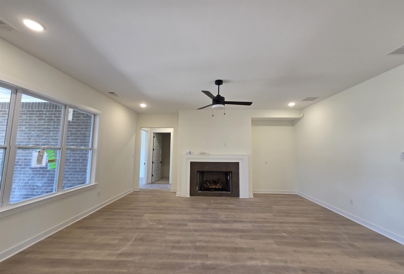 155 HAZEL CREST DR, Oakland, Tennessee 38060, 4 Bedrooms Bedrooms, 12 Rooms Rooms,3 BathroomsBathrooms,Residential,For Sale,HAZEL CREST,10211343