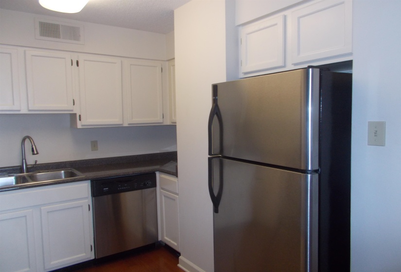 109 MAIN ST, Memphis, Tennessee 38103, 1 Bedroom Bedrooms, 3 Room Rooms,1 BathroomBathrooms,Residential,For Sale,MAIN,0,10211464