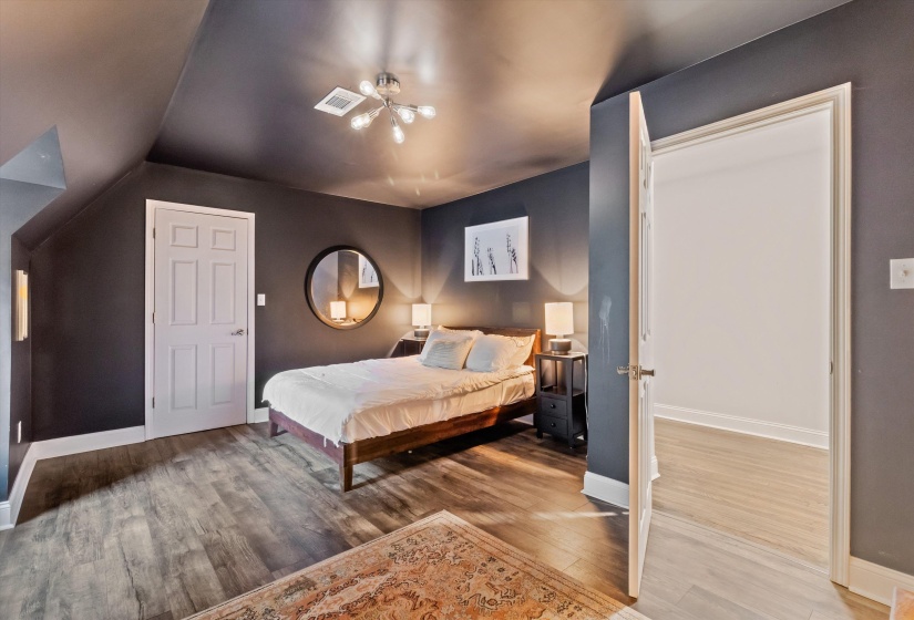 909 MCLEAN BLVD, Memphis, Tennessee 38114, 6 Bedrooms Bedrooms, 10 Rooms Rooms,4 BathroomsBathrooms,Residential,For Sale,MCLEAN,10211487