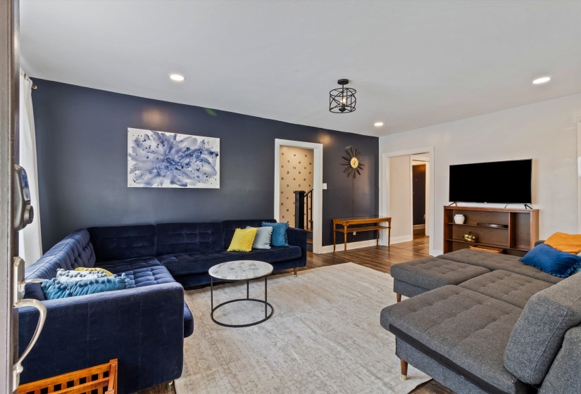 909 MCLEAN BLVD, Memphis, Tennessee 38114, 6 Bedrooms Bedrooms, 10 Rooms Rooms,4 BathroomsBathrooms,Residential,For Sale,MCLEAN,10211487