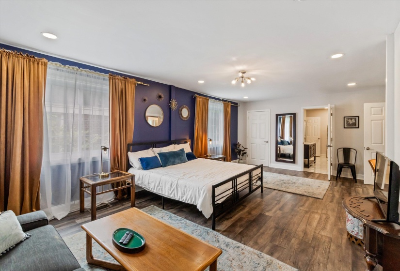 909 MCLEAN BLVD, Memphis, Tennessee 38114, 6 Bedrooms Bedrooms, 10 Rooms Rooms,4 BathroomsBathrooms,Residential,For Sale,MCLEAN,10211487