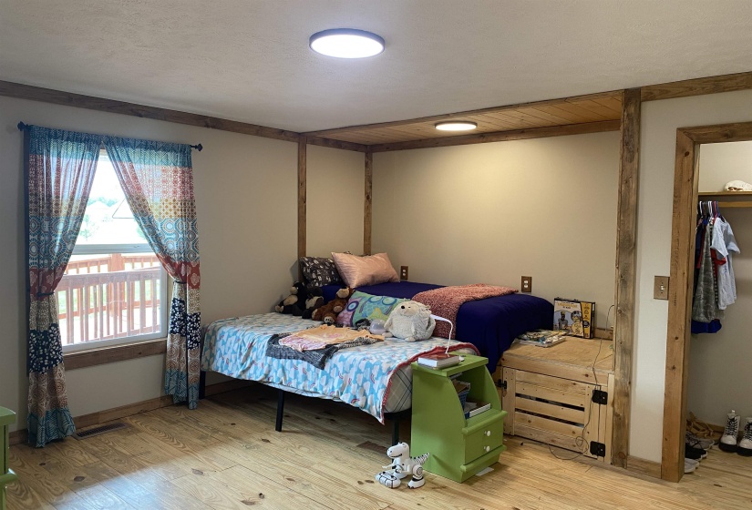 1120 JOT EM DOWN RD, Morris Chapel, Tennessee 38361, 4 Bedrooms Bedrooms, 11 Rooms Rooms,3 BathroomsBathrooms,Residential,For Sale,JOT EM DOWN,10211510