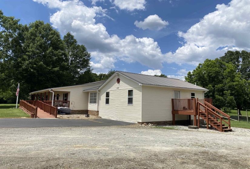 1120 JOT EM DOWN RD, Morris Chapel, Tennessee 38361, 4 Bedrooms Bedrooms, 11 Rooms Rooms,3 BathroomsBathrooms,Residential,For Sale,JOT EM DOWN,10211510