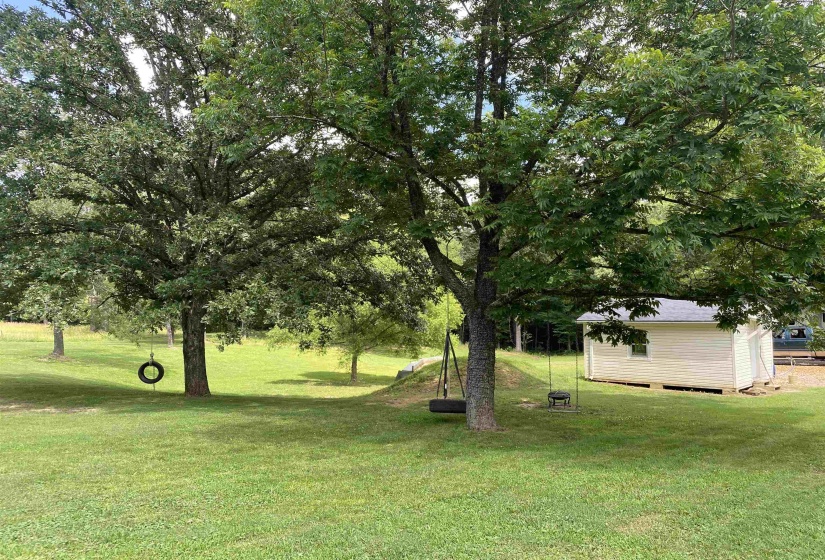1120 JOT EM DOWN RD, Morris Chapel, Tennessee 38361, 4 Bedrooms Bedrooms, 11 Rooms Rooms,3 BathroomsBathrooms,Residential,For Sale,JOT EM DOWN,10211510