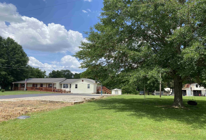 1120 JOT EM DOWN RD, Morris Chapel, Tennessee 38361, 4 Bedrooms Bedrooms, 11 Rooms Rooms,3 BathroomsBathrooms,Residential,For Sale,JOT EM DOWN,10211510