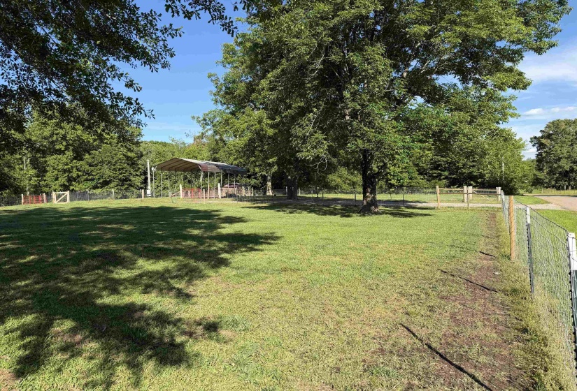 1120 JOT EM DOWN RD, Morris Chapel, Tennessee 38361, 4 Bedrooms Bedrooms, 11 Rooms Rooms,3 BathroomsBathrooms,Residential,For Sale,JOT EM DOWN,10211510
